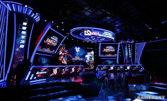 與赫迪拉的 與赫迪拉的