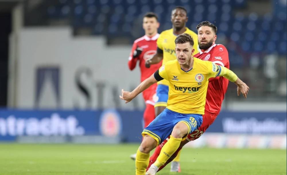 霆年轻阵容 霆年轻阵容